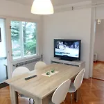 Warm And Comfy Piran Apartment With Parking!