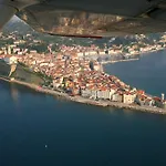 Warm And Comfy Piran Apartment With Parking!