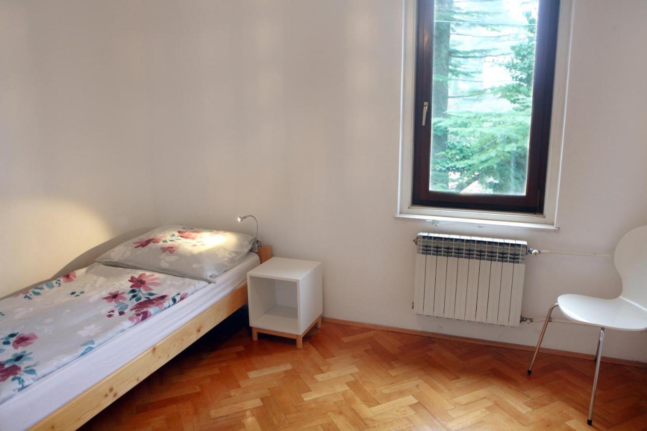 Warm And Comfy With Parking! Apartament *